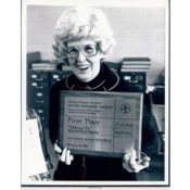 Maggie Lee with a Minnesota Newspaper Award